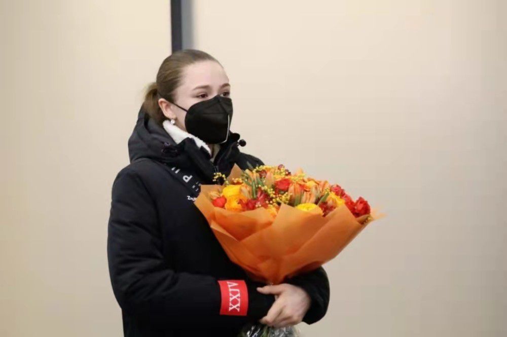 小莹客厅激情